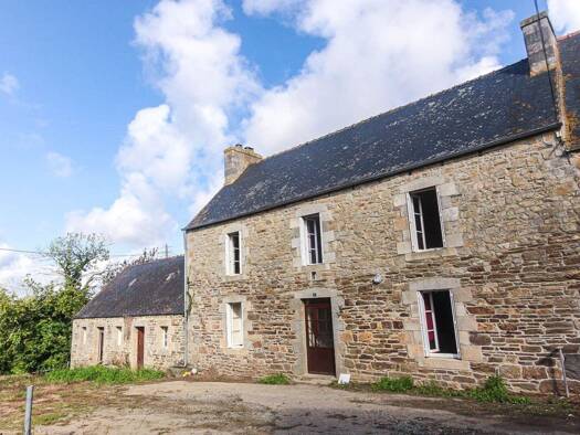 Maison à vendre 195 000 € 4 pièces 2 chambres 118 m² 3 534 m² de terrain Plufur 22310