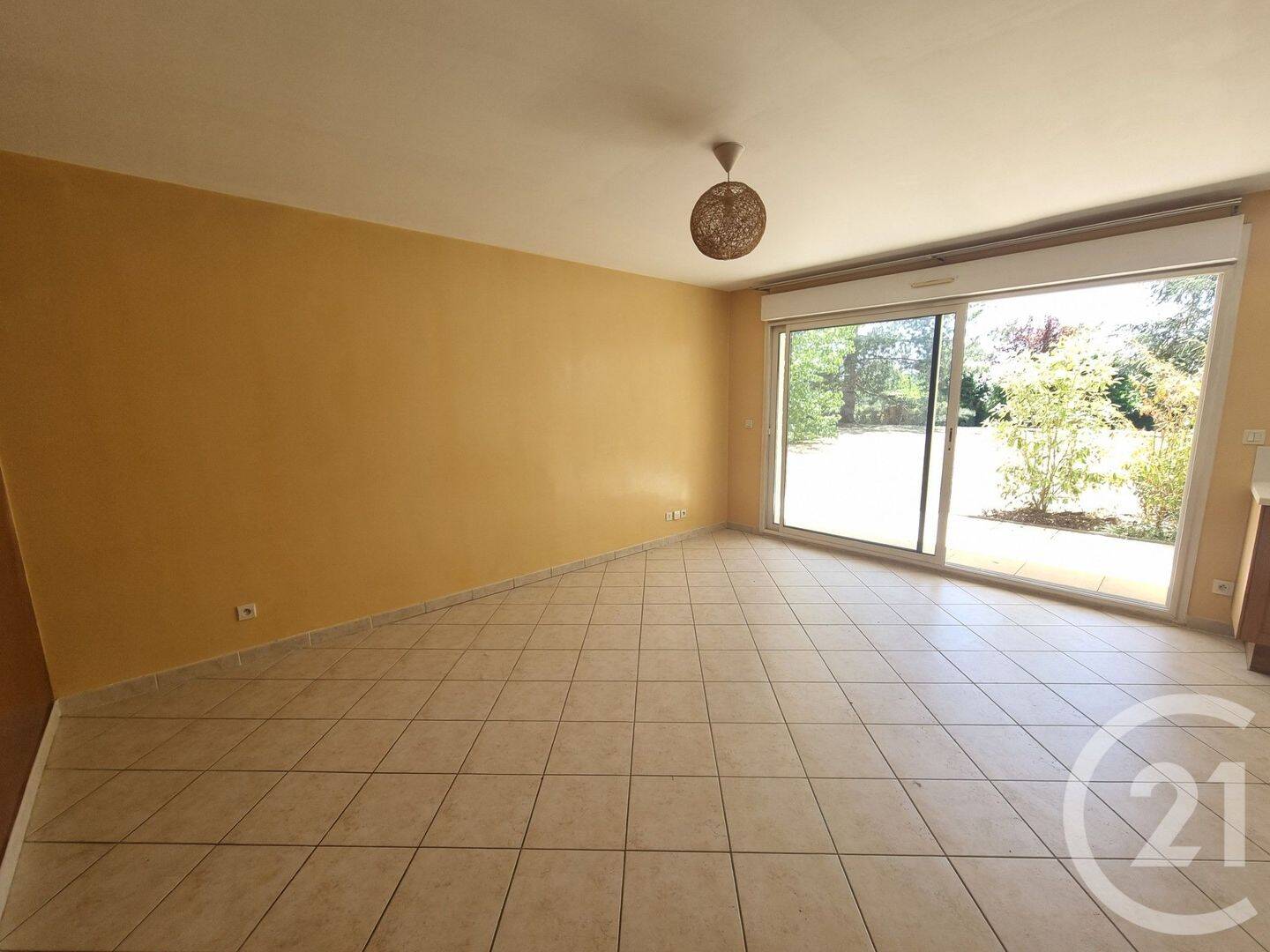 Appartement 2 pièces 45 m² · à Santeny · 45,2 m² · 861 €