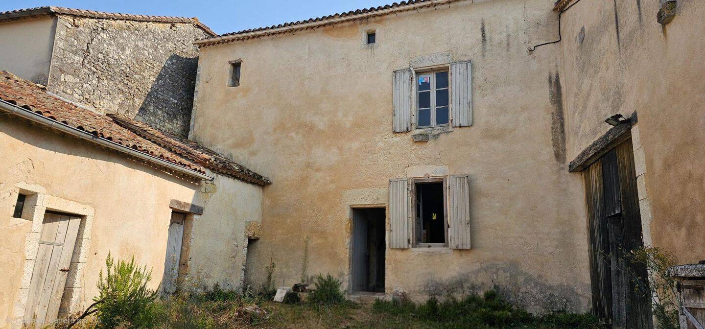 Maison 5 pièces 157 m² · à Torsac · 157 m² · 155 500 €