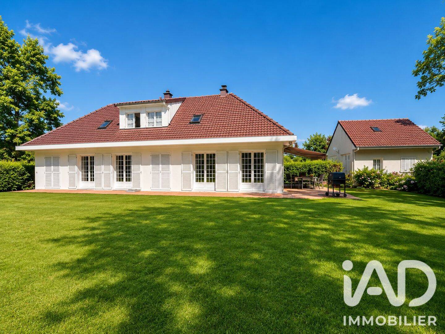 Maison 8 pièces 165 m² · à Neuilly-Saint-Front · 165 m² · 245 000 €