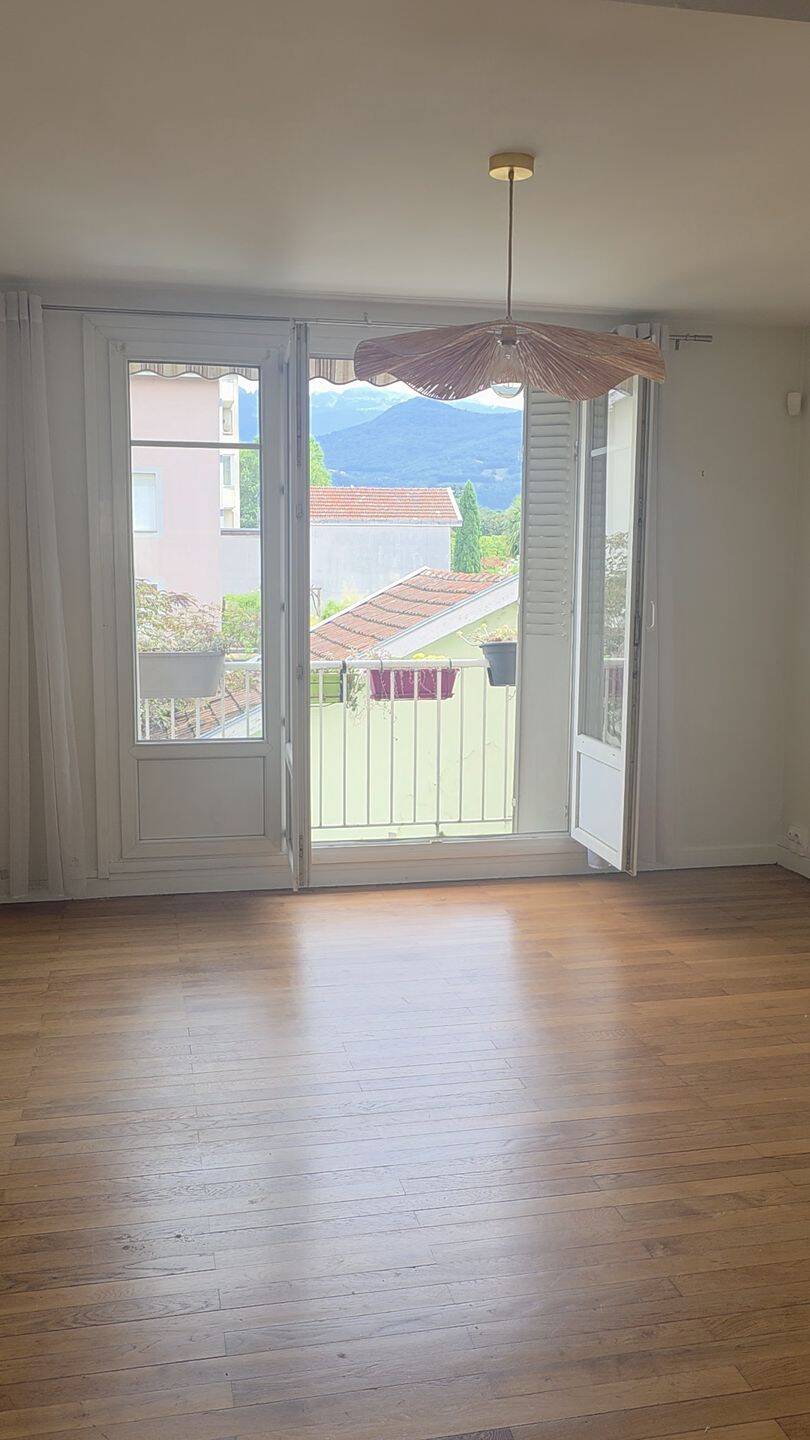 Appartement 3 pièces 57 m² · à Grenoble · 57,4 m² · 125 000 €
