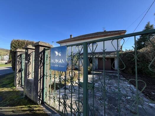 Maison à vendre 145 800 € 4 pièces 3 chambres 102 m² 512 m² de terrain Centre-Gare Lourdes 65100