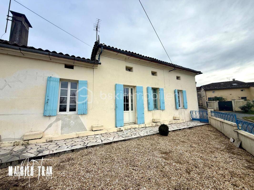 Maison 4 pièces 122 m² · à Abzac · 122 m² · 115 000 €