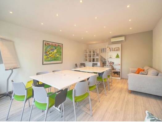 Appartement à louer 1 320 € 1 pièce 31 m² Étage 1/2 disponible dès maintenant Les Aspres Grasse 06130