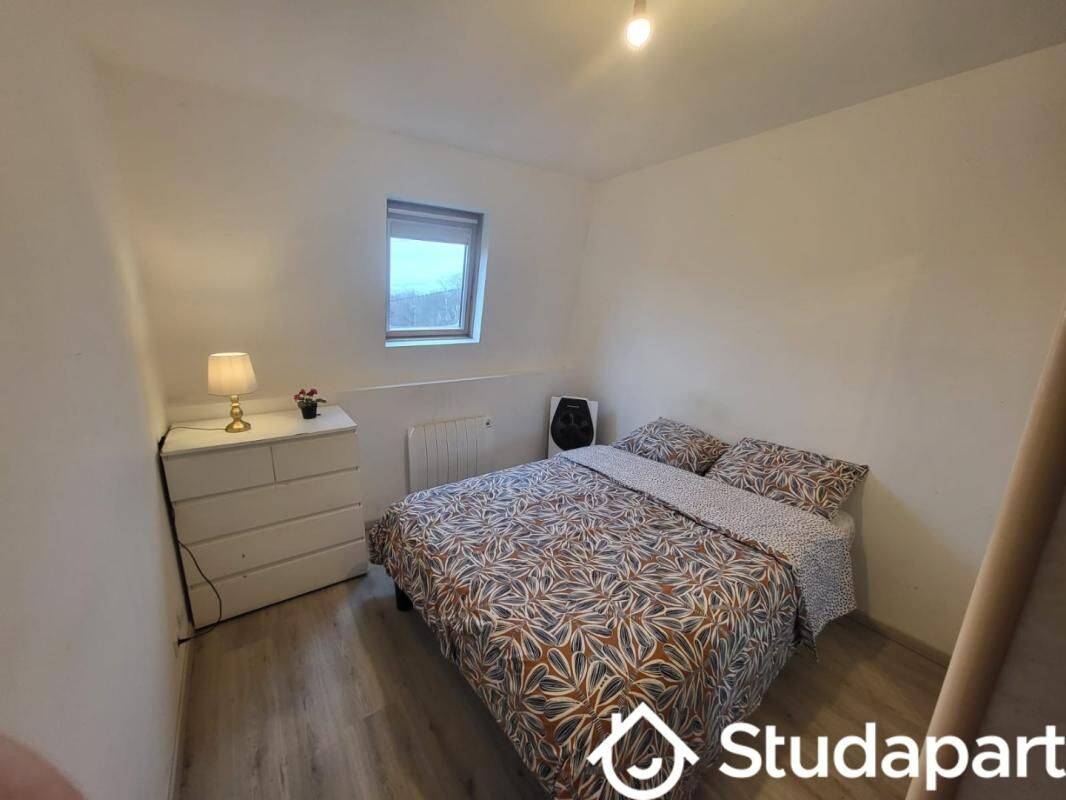 Appartement 1 pièce 11 m² · à Joué-lès-Tours · 11 m² · 200 €