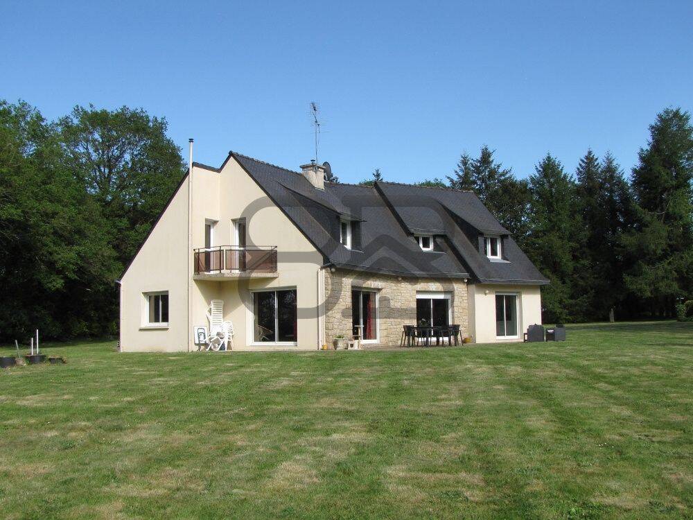 Maison 8 pièces 208 m² · à Elven · 208 m² · 463 917 €