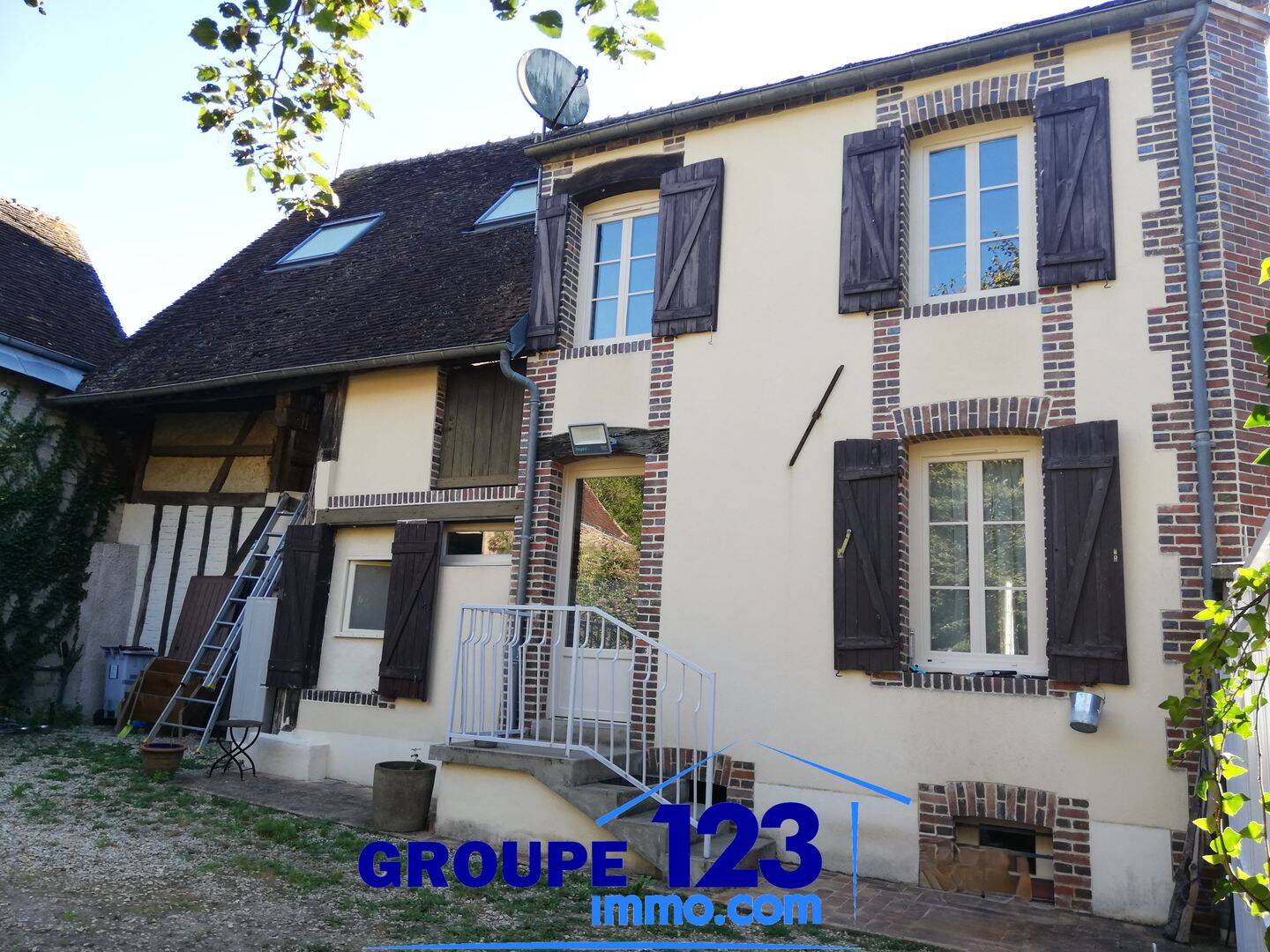 Maison 5 pièces 111 m² · à La Ferté-Loupière · 111 m² · 140 000 €