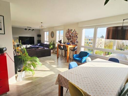 Duplex à vendre 445 000 € 4 pièces 3 chambres 129,5 m² 4 étages Centre Champagne-au-Mont-d'Or 69410