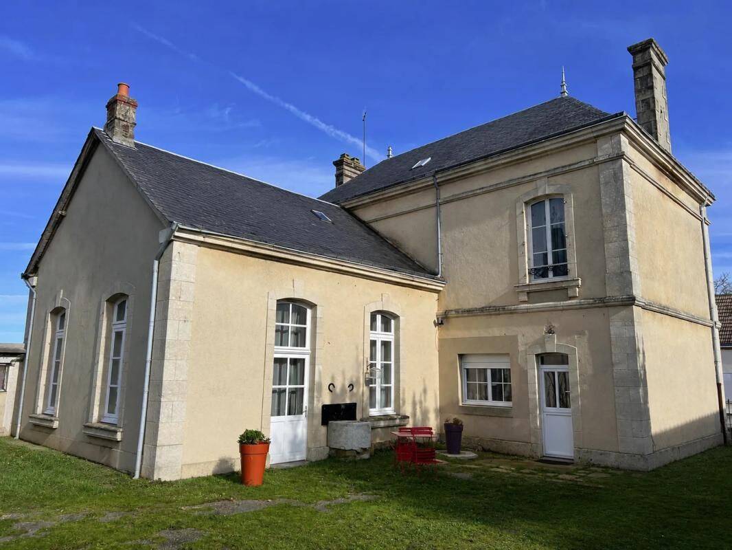 Maison 7 pièces 180 m² · à Origny-le-Roux · 180 m² · 161 500 €