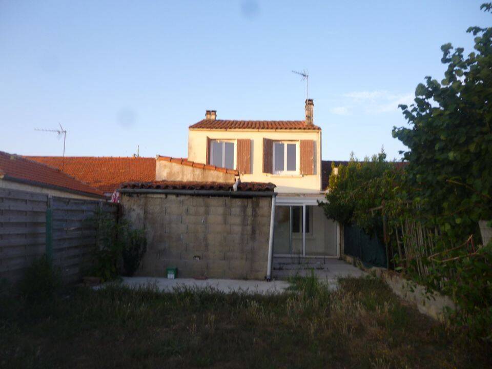 Maison 5 pièces 112 m² · à Tonnay-Charente · 112 m² · 916 €