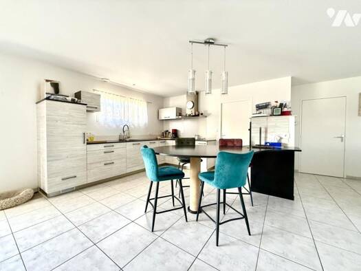 Maison de plain-pied à vendre 329 000 € 4 pièces 2 chambres 103 m² 686 m² de terrain Péaule 56130