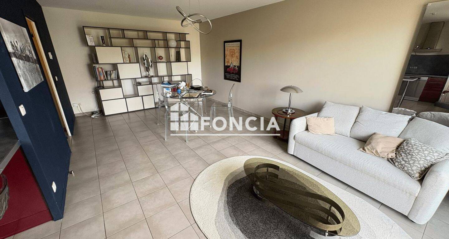 Appartement 3 pièces 74 m² · à Valence · 74 m² · 1 200 €/mois