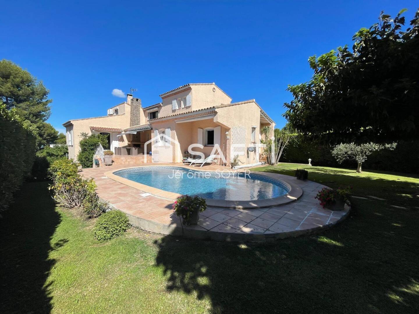 Maison 7 pièces 190 m² · à Saint-Mitre-les-Remparts · 190 m² · 790 000 €