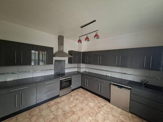 Maison à vendre 218 400 € 4 pièces 2 chambres 90 m² 277 m² de terrain Camus Le Grand-Quevilly 76120