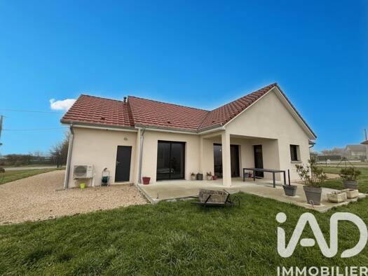 Maison de plain-pied à vendre 299 000 € 6 pièces 4 chambres 125 m² 1 470 m² de terrain Bruailles 71500