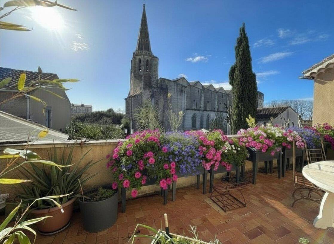 Maison 10 pièces 334 m² · à Avignon · 334 m² · 630 000 €