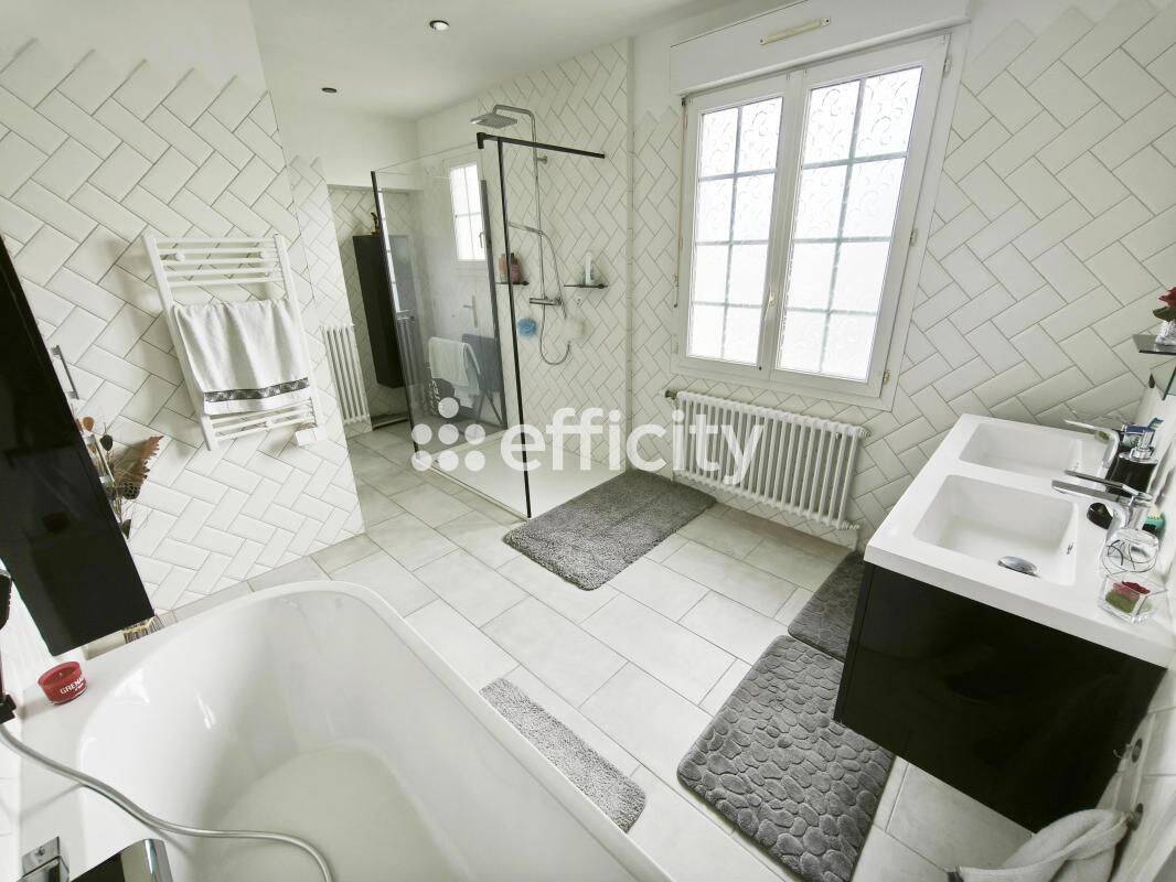 Maison 6 pièces 118 m² · à Cancale · 118 m² · 423 800 €
