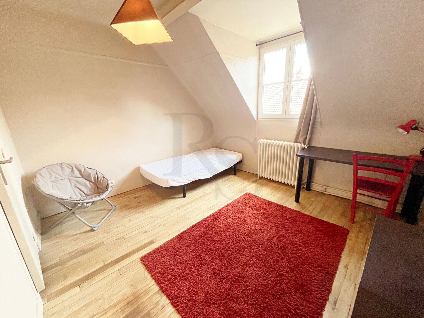 Appartement 1 pièce 14 m² · à Argentan · 14 m² · 350 €