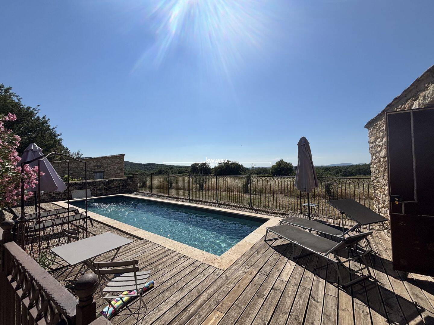 Maison 6 pièces 273 m² · à La Capelle-Et-Masmolène · 272,8 m² · 1 280 000 €