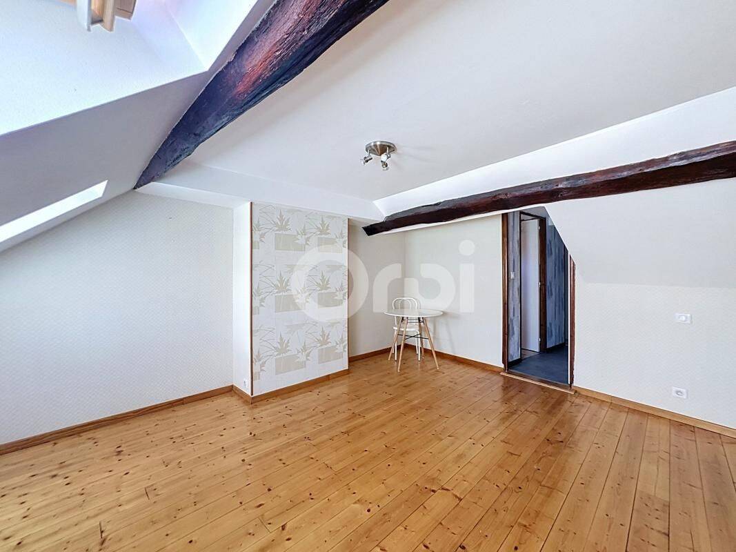 Appartement 2 pièces 44 m² · à Chaumont · 44 m² · 385 €