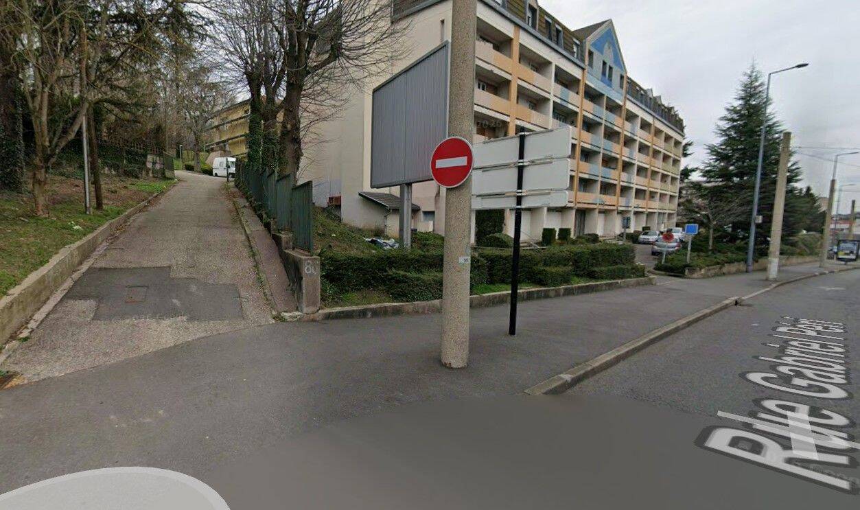 Appartement 4 pièces 67 m² · à Saint-Étienne · 67 m² · 649 €