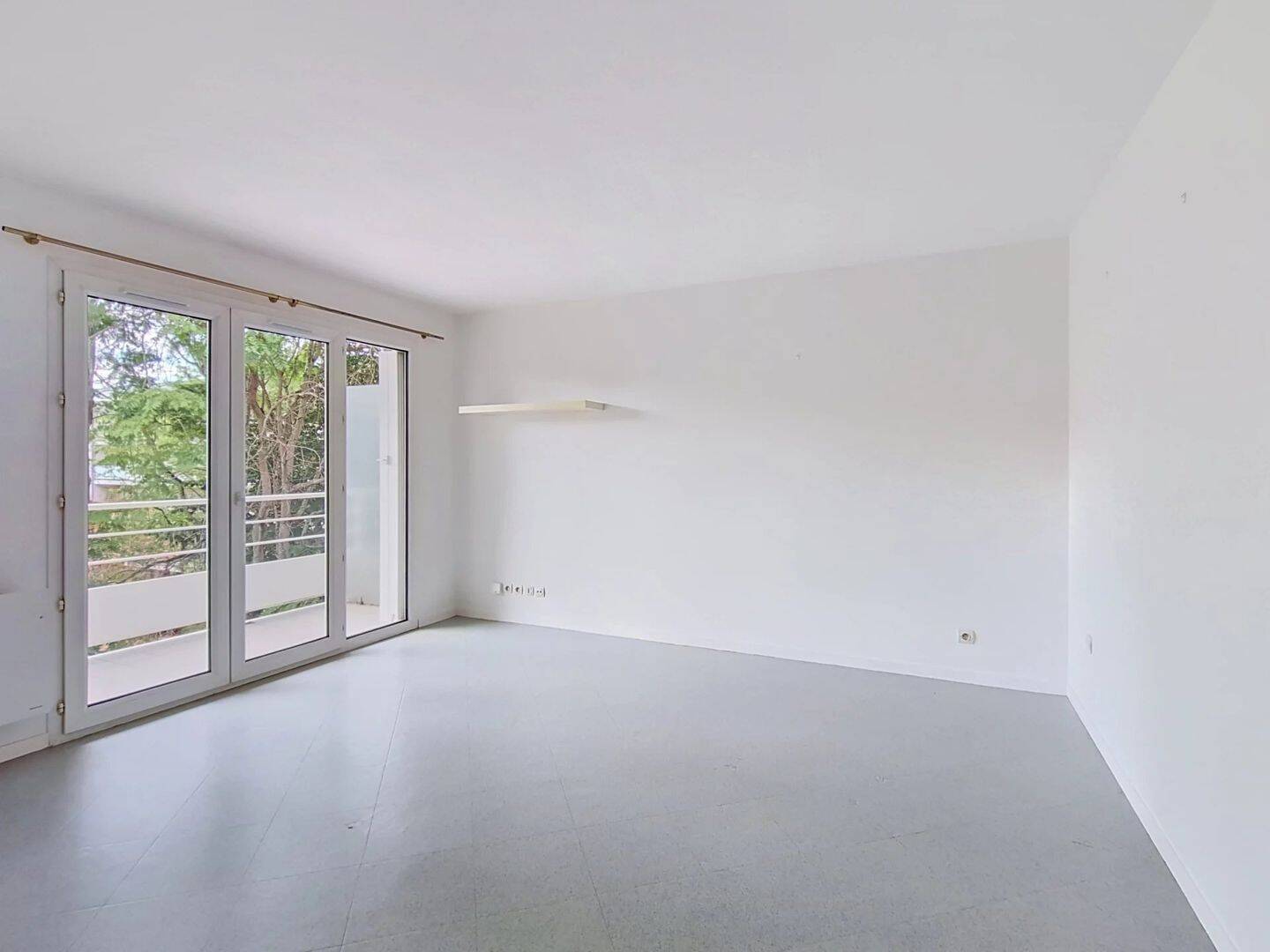 Appartement 1 pièce 29 m² · à Combs-la-Ville · 28,6 m² · 584 €/mois