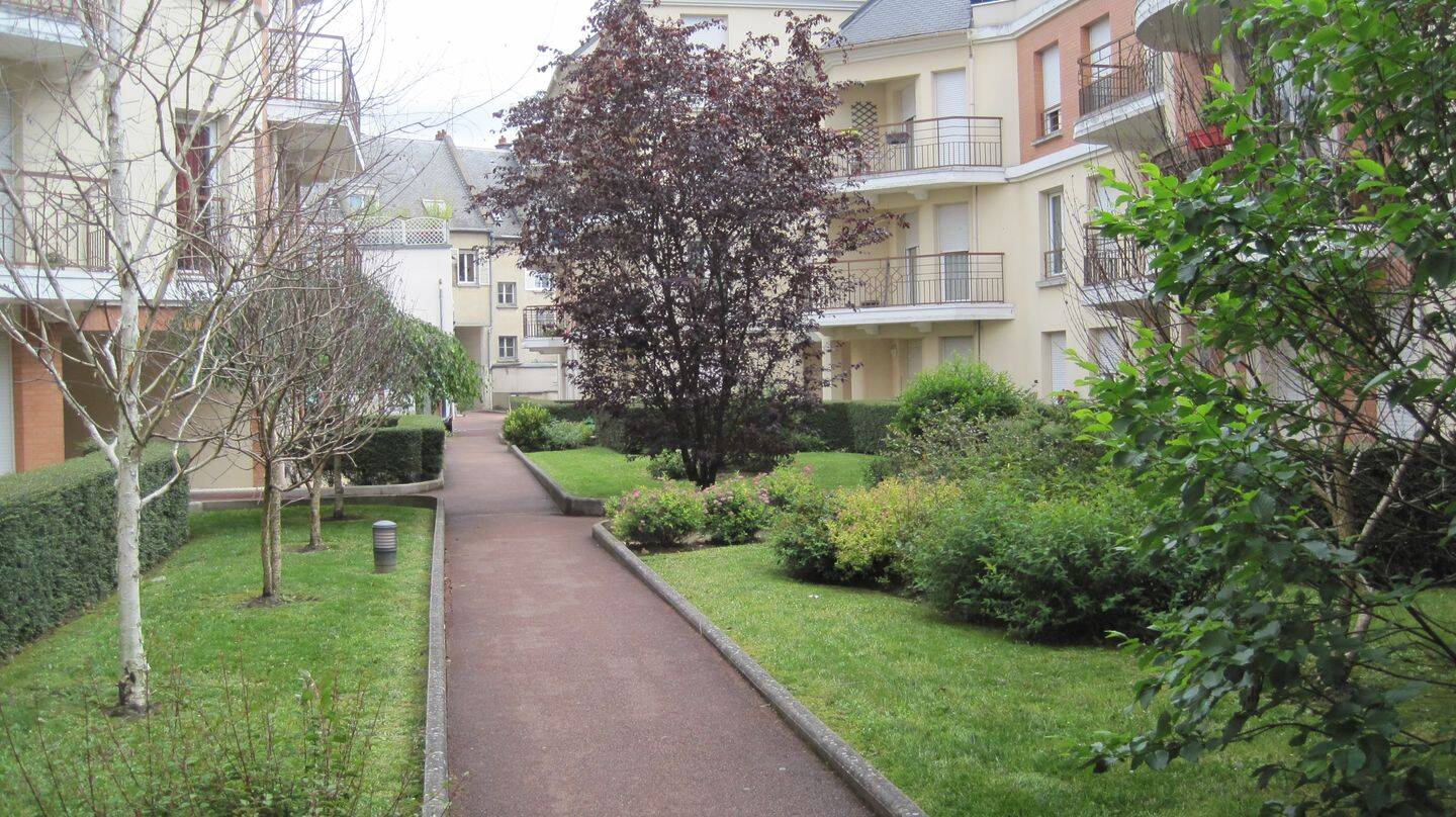 Appartement 2 pièces 37 m² · à Saint-Ouen-l'Aumône · 36,7 m² · 790 €