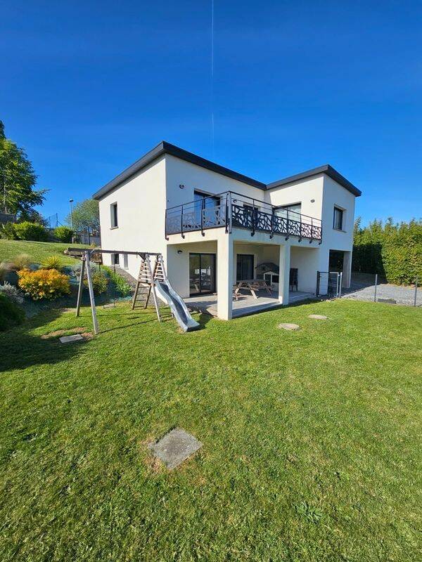 Maison 6 pièces 152 m² · à Rosnoën · 152 m² · 399 000 €