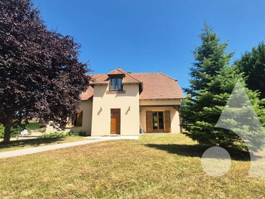 Maison à vendre 263 000 € 6 pièces 4 chambres 153 m² 4 612 m² de terrain Bar-sur-Seine 10110