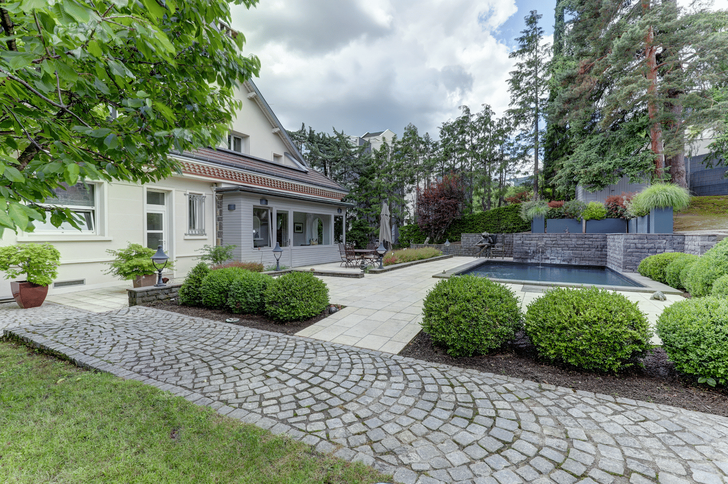 Maison 8 pièces 350 m² · à Chamalières · 350 m² · 1 020 000 €