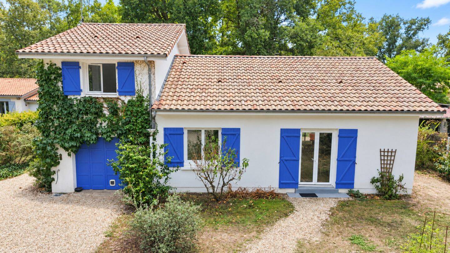 Maison 5 pièces 120 m² · à Saint-Michel-de-Rieufret · 120 m² · 365 500 €