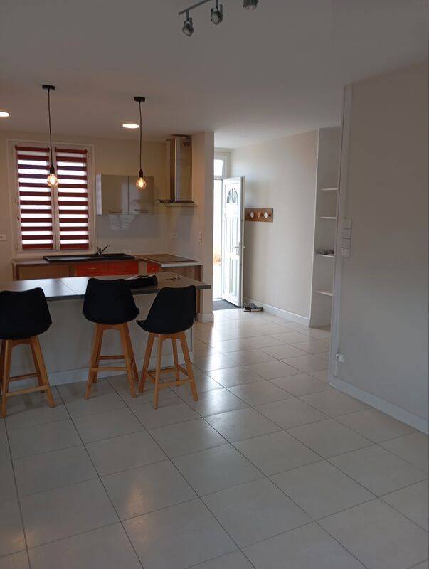 Maison 3 pièces 75 m² · à Laruscade · 75 m² · 840 €/mois