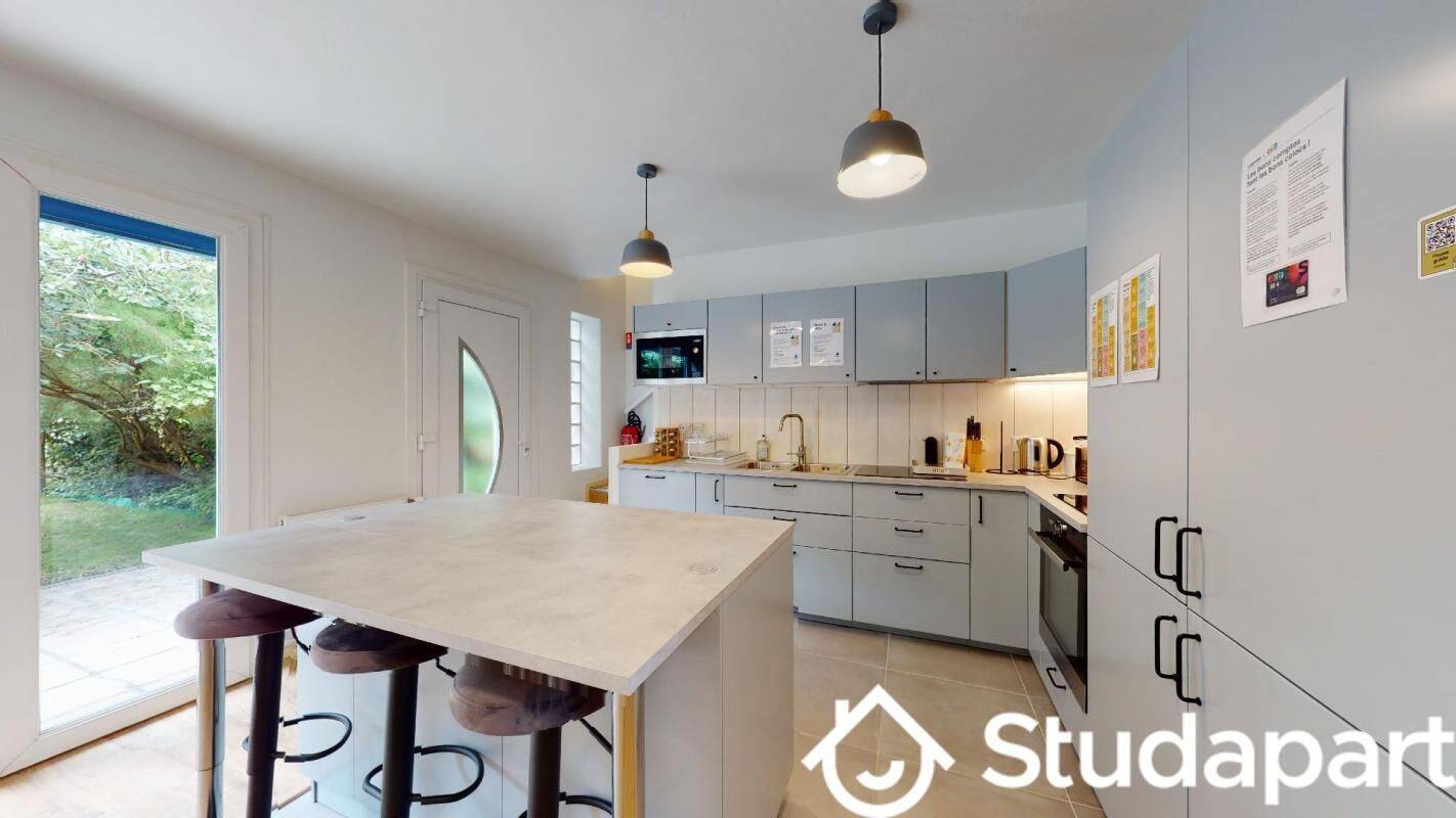 1 pièce 13 m² · à Romainville · 13 m² · 1 018 €
