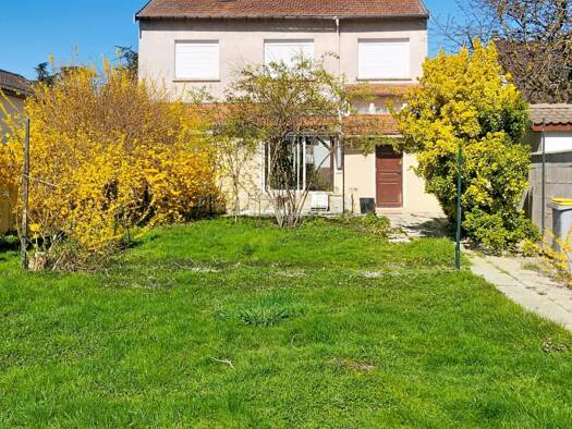 Maison à vendre 215 000 € 6 pièces 4 chambres 153 m² 526 m² de terrain Laon Zola-Neufchâtel-Orgeval Reims 51100