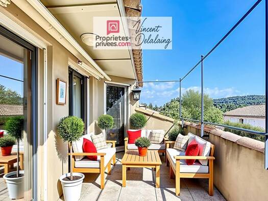 Appartement à vendre 363 000 € 3 pièces 2 chambres 75 m² Étage 2/2 Lourmarin 84160