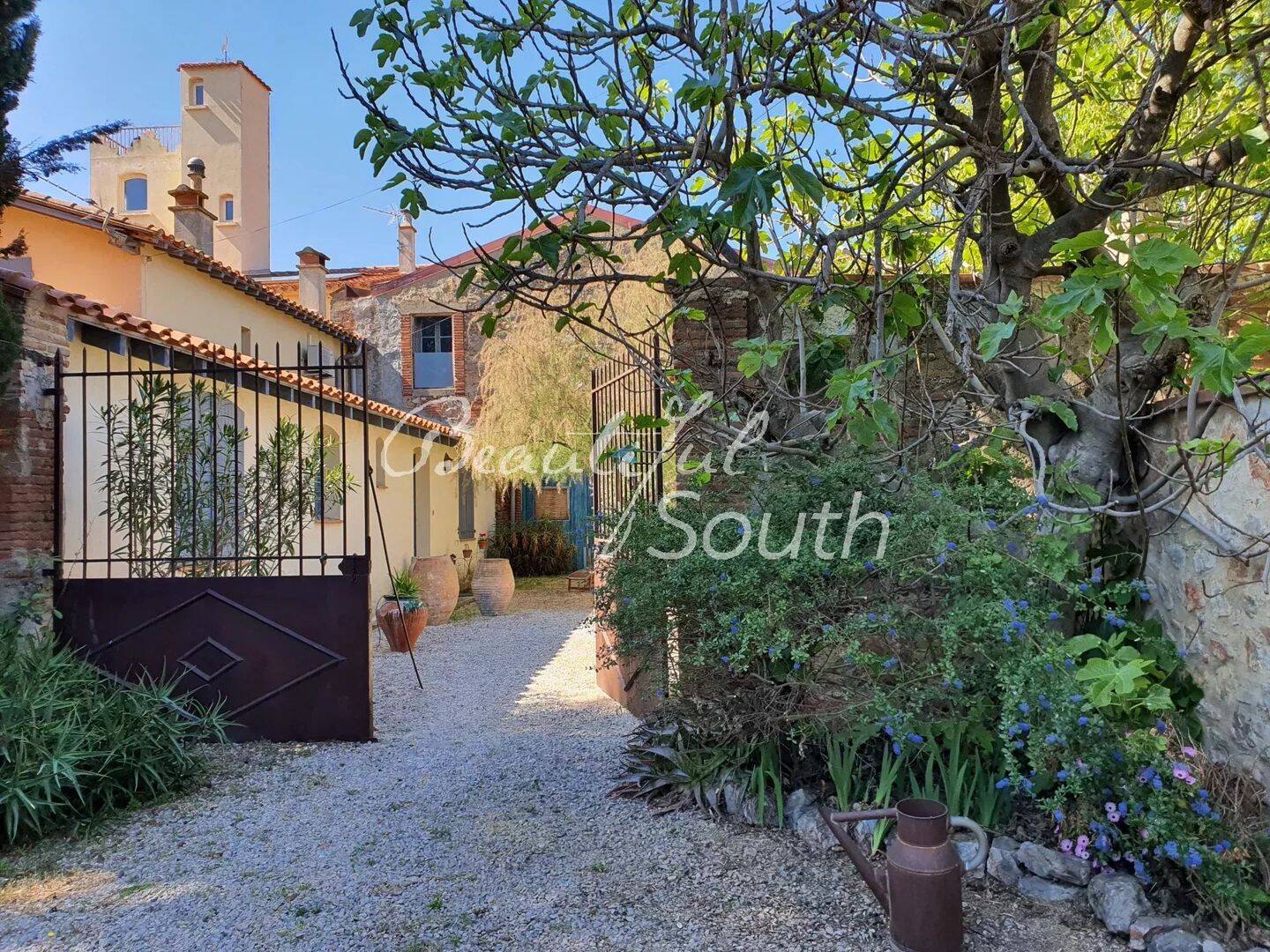 Maison 32 pièces 956 m² · à Perpignan · 956 m² · 1 324 000 €