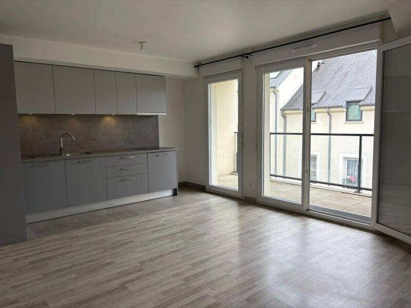 Appartement 4 pièces 76 m² · à Ozoir-la-Ferrière · 76,1 m² · 1 430 €