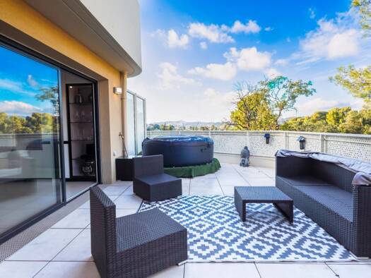 Appartement à vendre - Première occupation 515 000 € 3 pièces 2 chambres 73,9 m² Étage 2/2 Village Saint-Mandrier-sur-Mer 83430