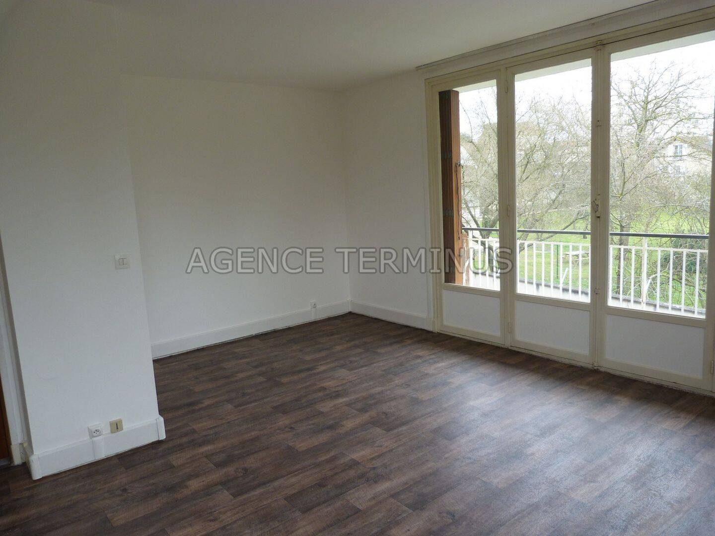 Appartement 1 pièce 31 m² · à Enghien-les-Bains · 30,7 m² · 777 €/mois