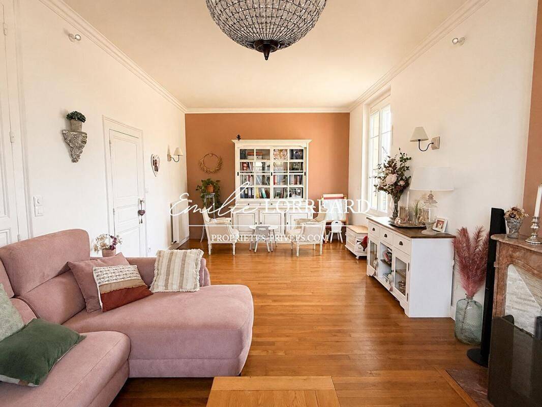 Maison 6 pièces 146 m² · à La Suze-sur-Sarthe · 146 m² · 420 000 €