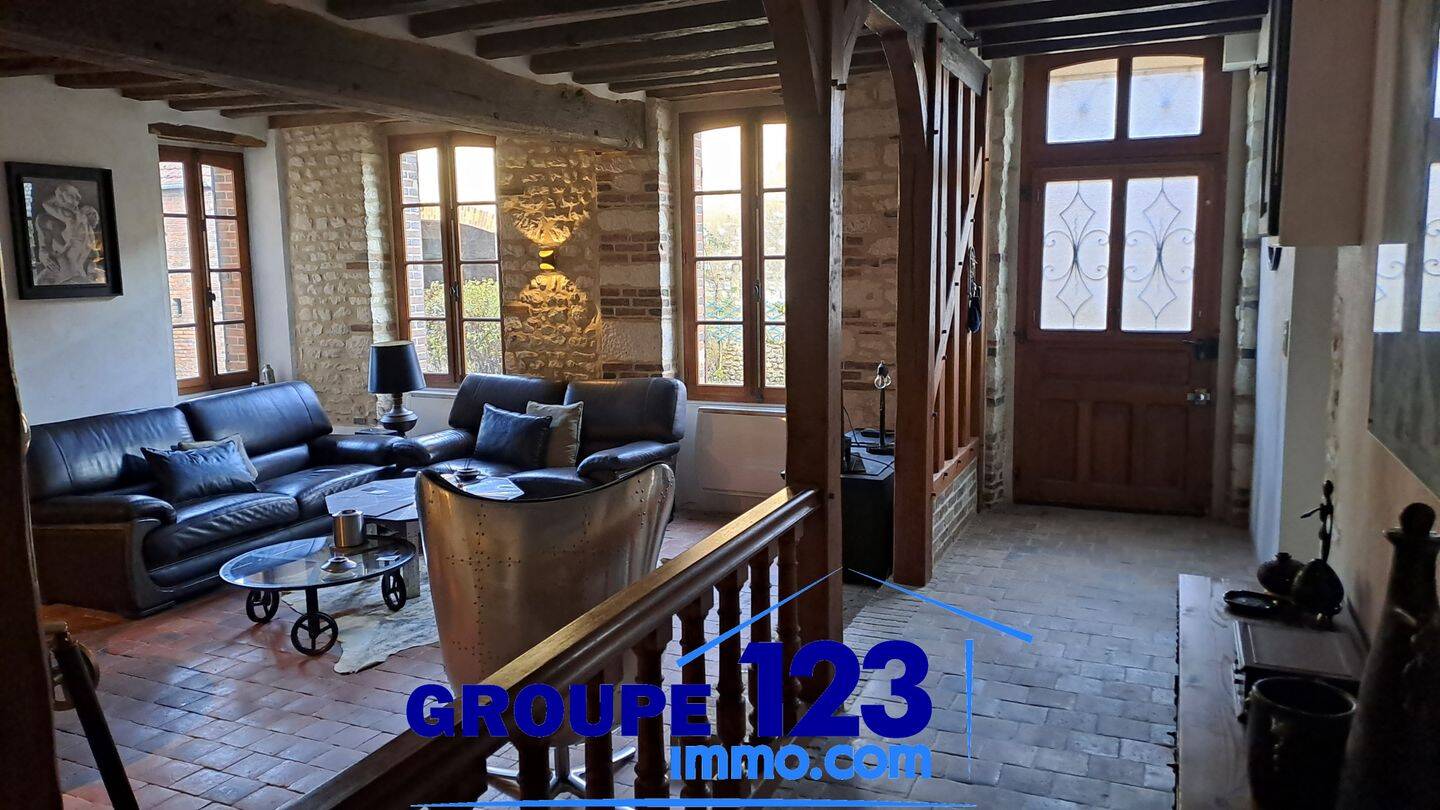 Maison 6 pièces 225 m² · à Montholon · 225 m² · 328 000 €