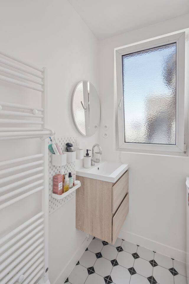 Appartement 1 pièce 28 m² · à Paris 17ème Arrondissement · 28 m² · 1 700 €