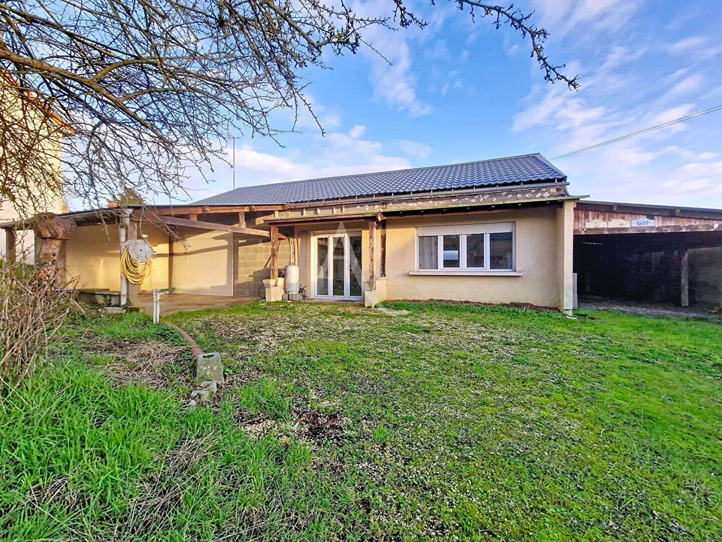 Maison 3 pièces 79 m² · à Doué-en-Anjou · 79 m² · 99 000 €