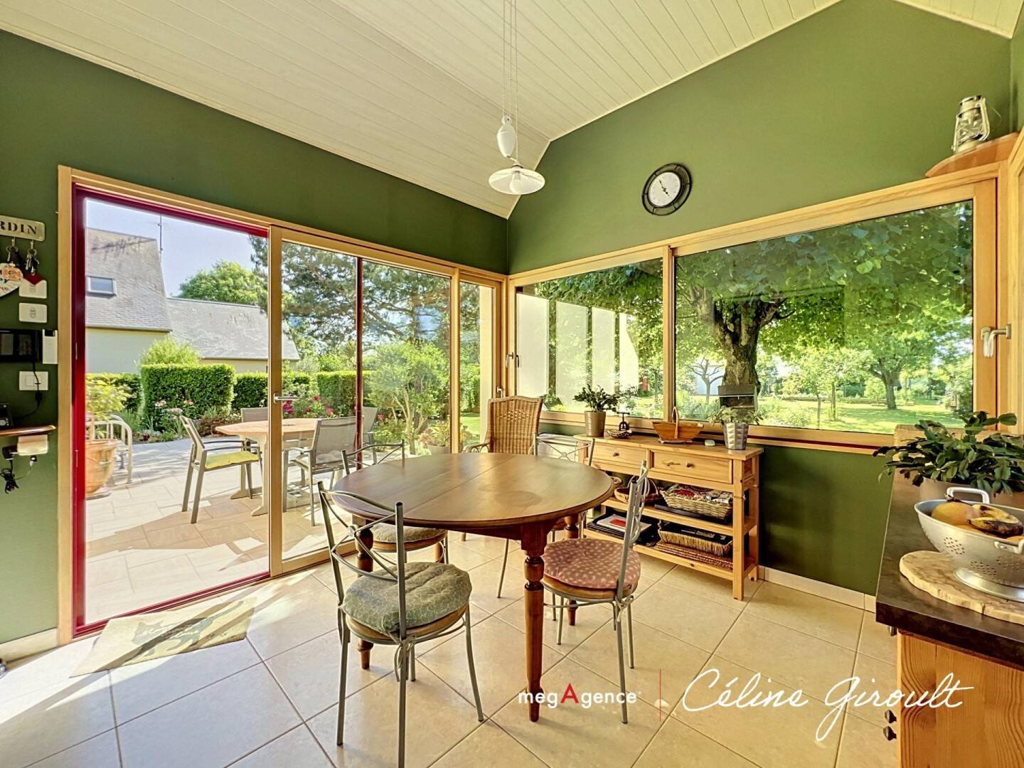 Maison 6 pièces 151 m² · à Bacilly · 151 m² · 372 000 €