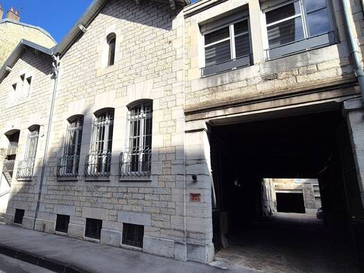 Appartement à vendre 145 000 € 2 pièces 1 chambre 38 m² RDC/2 Centre - Chapelle des Buis Besançon 25000