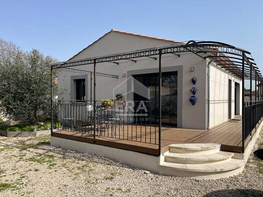 Maison de plain-pied à vendre - Première occupation 335 000 € 3 pièces 2 chambres 70 m² 400 m² de terrain Maillane 13910