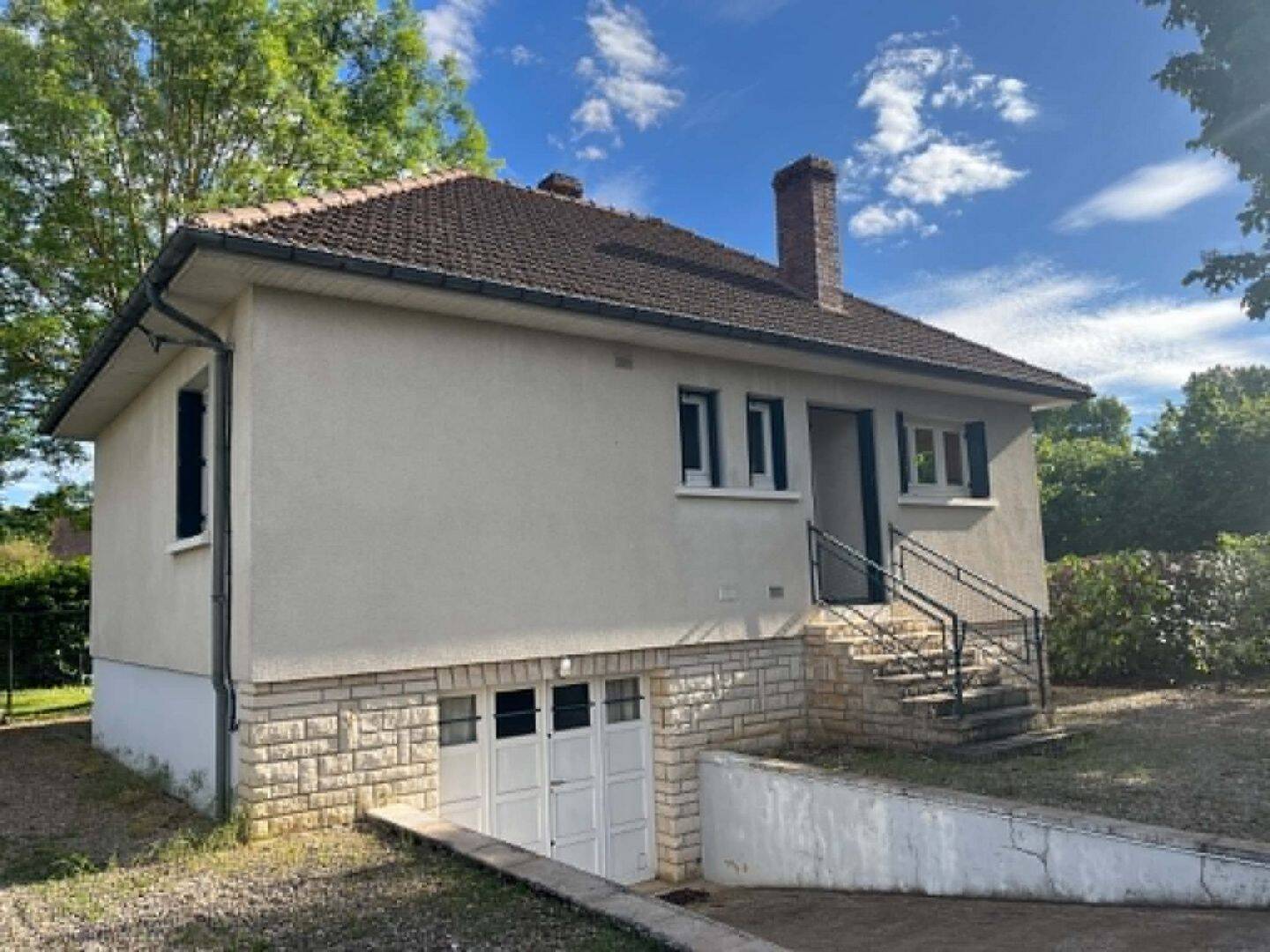 Maison 4 pièces 91 m² · à Appoigny · 90,6 m² · 142 000 €