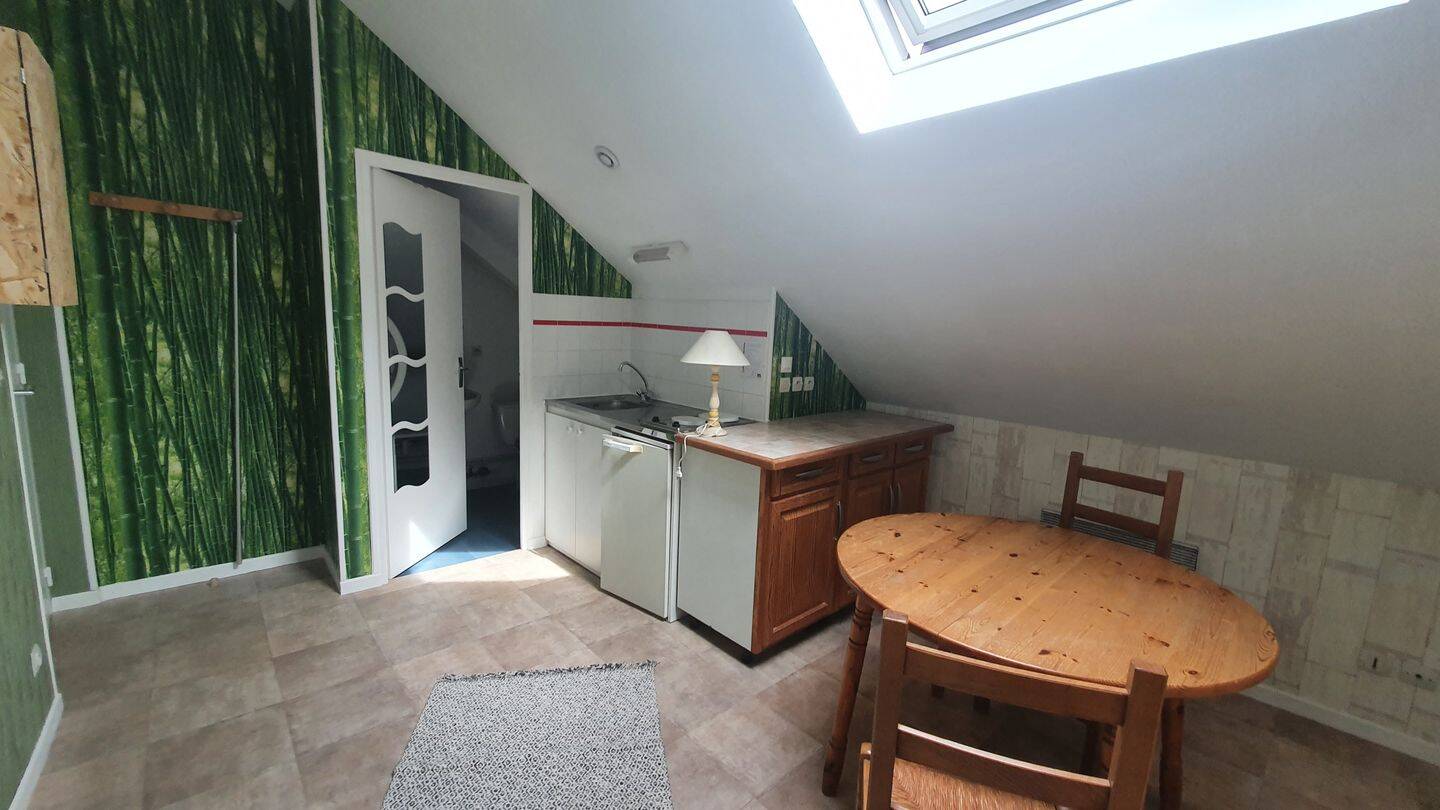 Appartement 1 pièce 14 m² · à Reims · 14,3 m² · 420 €