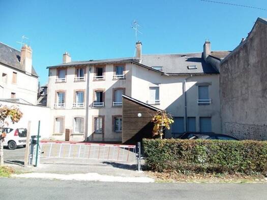 Immeuble à vendre 472 500 € 407 m² Sud La Souterraine 23300