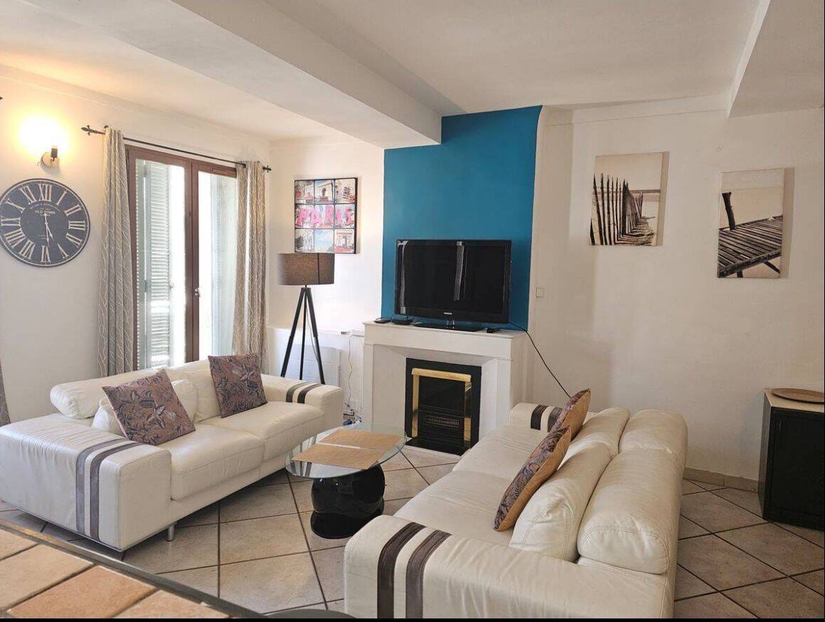 Appartement 4 pièces 88 m² · à Toulon · 88 m² · 450 €
